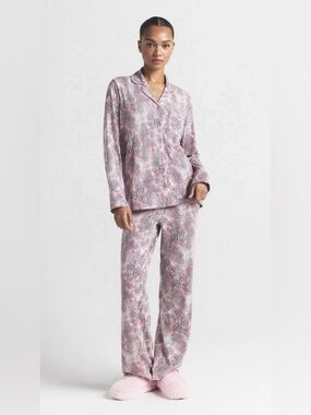 Skims sleep long sleep set
Color blossom mini multi animal